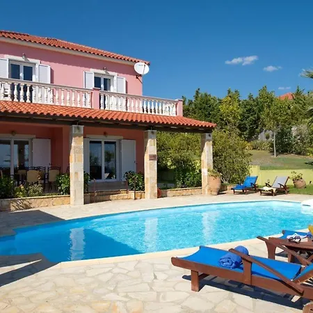 Kleismata Sleeps 6 *