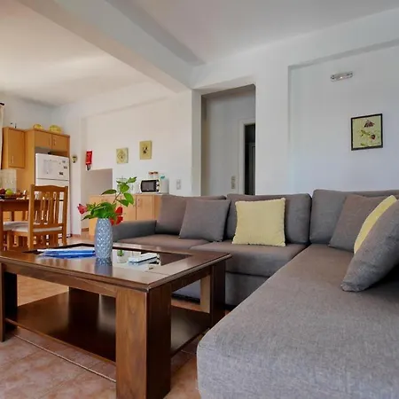 Kleismata Sleeps 6 *