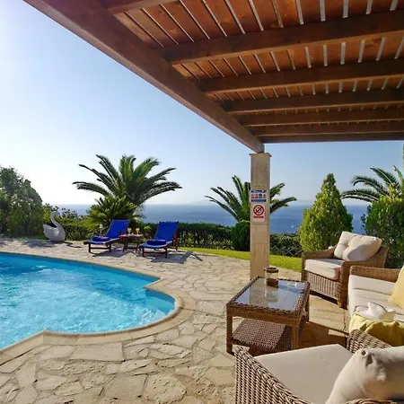 Kleismata Sleeps 6 Villa *