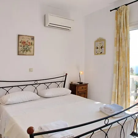 Kleismata Sleeps 6