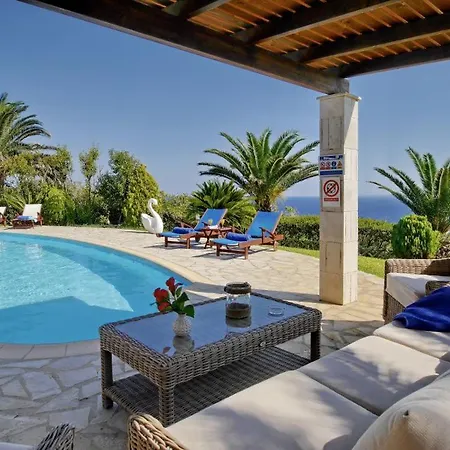 Kleismata Sleeps 6